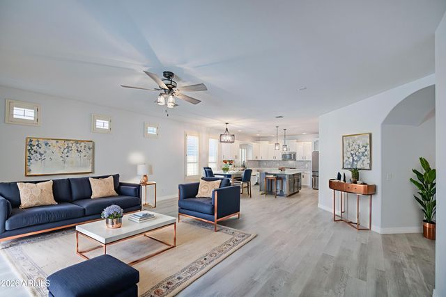 11518 E SEAVER Avenue, Mesa, AZ 85212