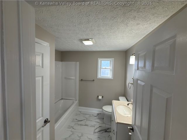 704 Street Street, Nitro, WV 25143