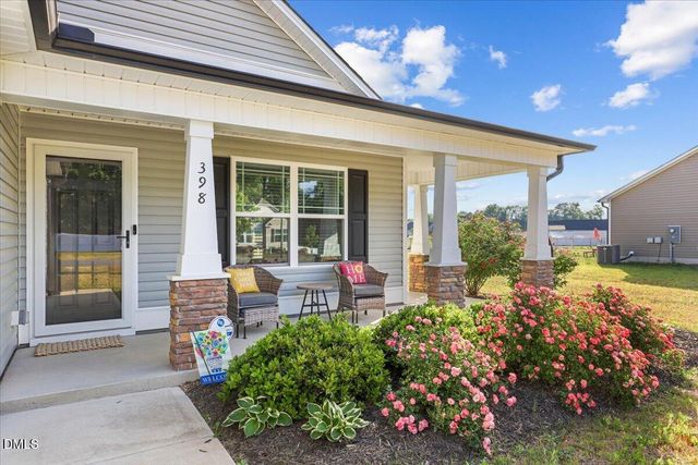 398 Sandcastle Lane, Four Oaks, NC 27524