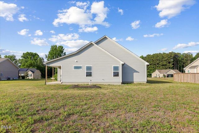 398 Sandcastle Lane, Four Oaks, NC 27524