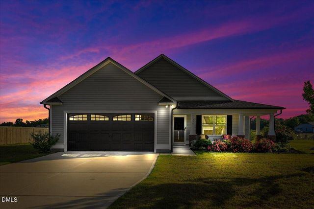 398 Sandcastle Lane, Four Oaks, NC 27524