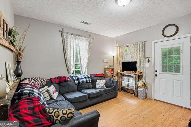 319 W Broadway Street, Griffin, GA 30223