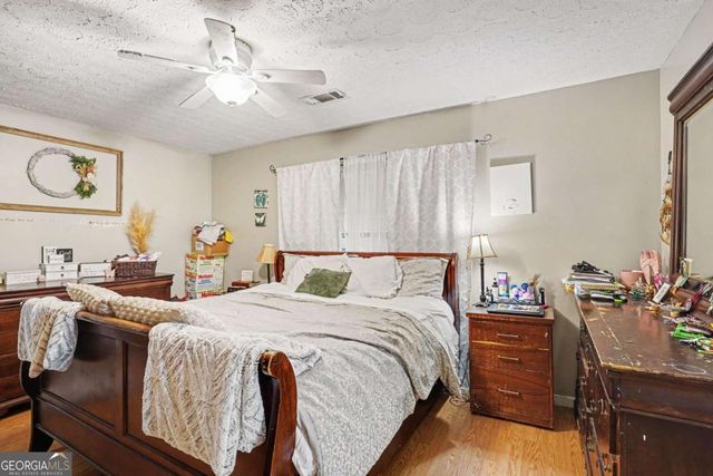 319 W Broadway Street, Griffin, GA 30223
