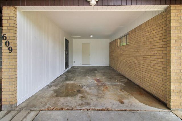609 E Walnut Avenue S, Mcallen, TX 78501