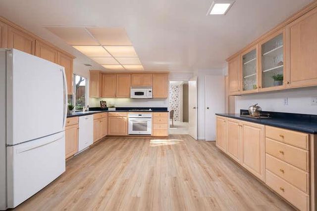 1413 Parkwood Drive, San Mateo, CA 94403