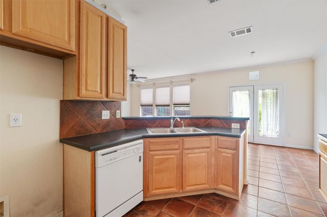 4620 W William Cannon DR 2, Austin, TX 78749
