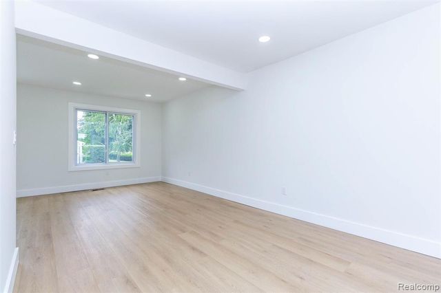 34640 Princeton Street, Farmington Hills, MI 48331