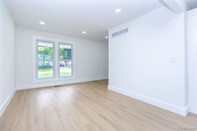 34640 Princeton Street, Farmington Hills, MI 48331