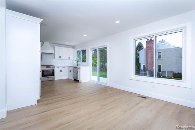 34640 Princeton Street, Farmington Hills, MI 48331