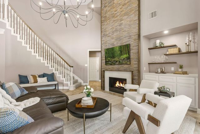 11 Mirror Ridge Court, The Woodlands, TX 77382