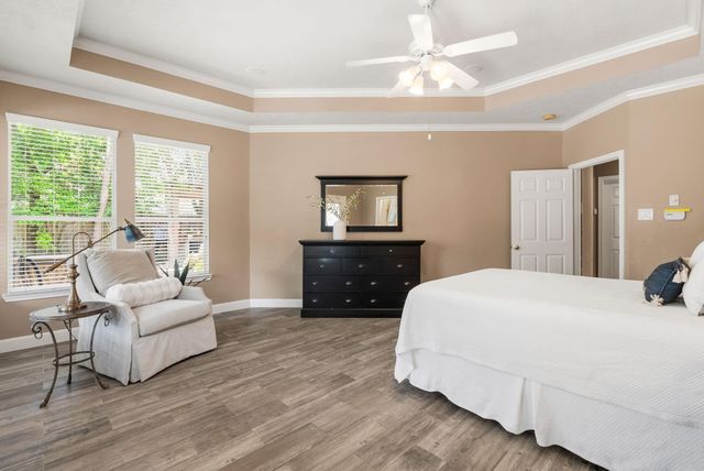 11 Mirror Ridge Court, The Woodlands, TX 77382