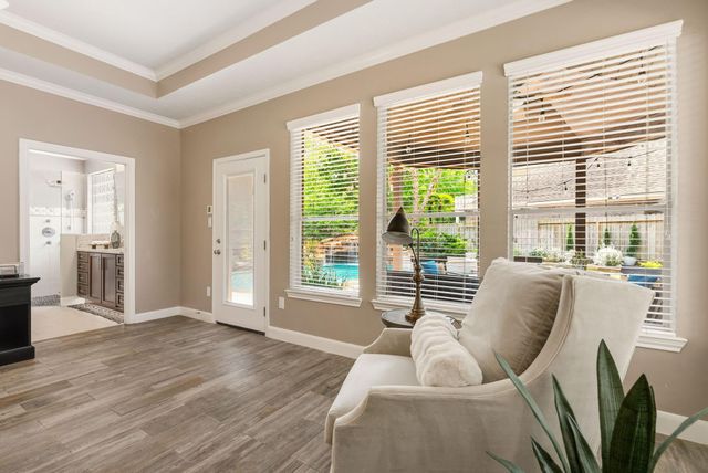 11 Mirror Ridge Court, The Woodlands, TX 77382