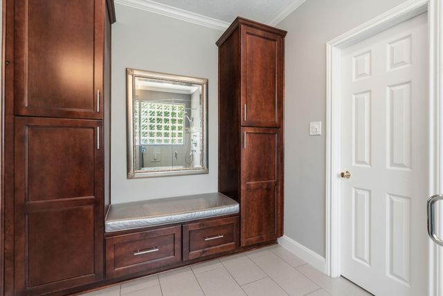 11 Mirror Ridge Court, The Woodlands, TX 77382