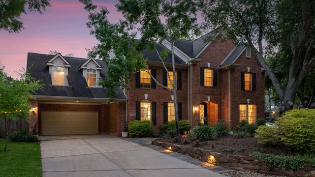 11 Mirror Ridge Court, The Woodlands, TX 77382