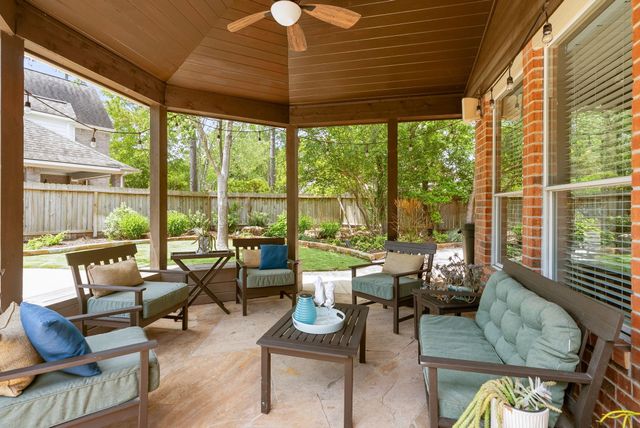 11 Mirror Ridge Court, The Woodlands, TX 77382