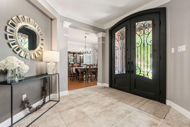 11 Mirror Ridge Court, The Woodlands, TX 77382