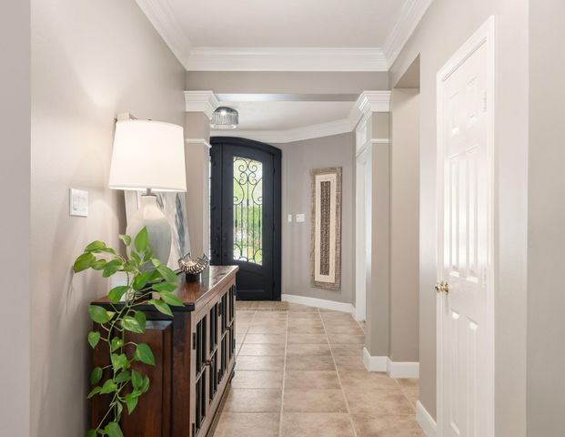 11 Mirror Ridge Court, The Woodlands, TX 77382