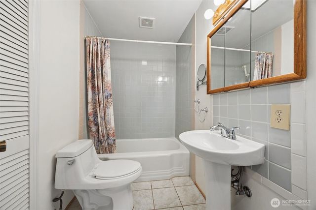 5801 S Pine Street, Tacoma, WA 98409