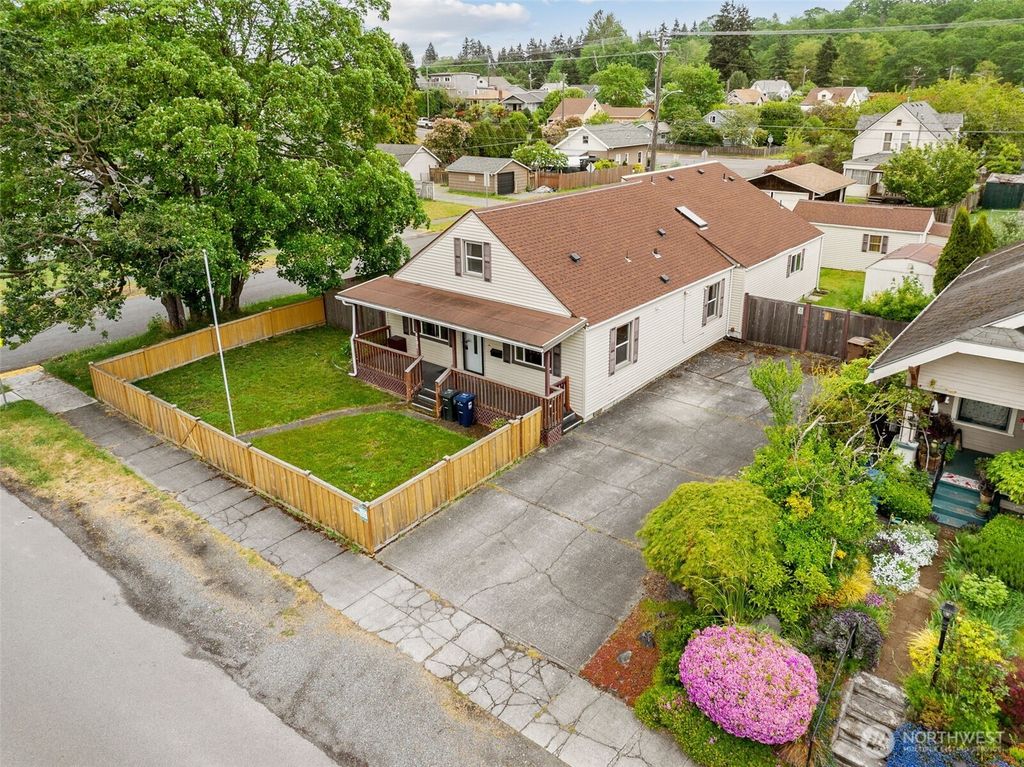 5801 S Pine Street, Tacoma, WA 98409