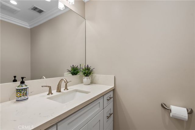 5210 Quakertown, Woodland Hills, CA 91364