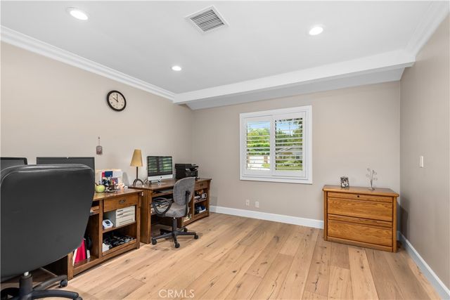 5210 Quakertown, Woodland Hills, CA 91364