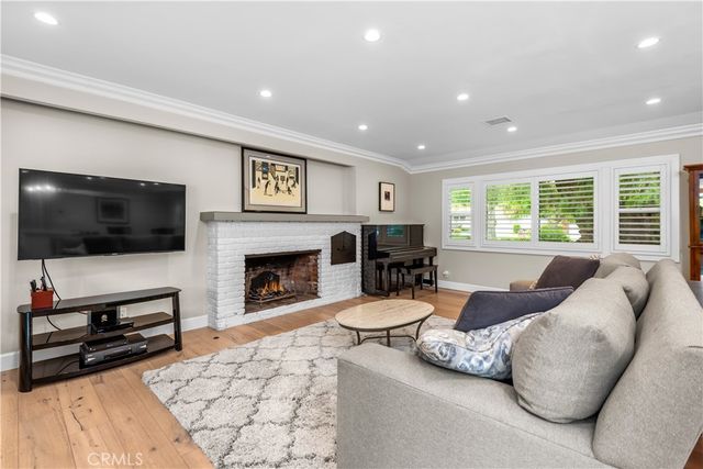 5210 Quakertown, Woodland Hills, CA 91364