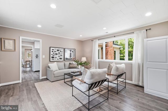 7712 FRANCES DR, Alexandria, VA 22306