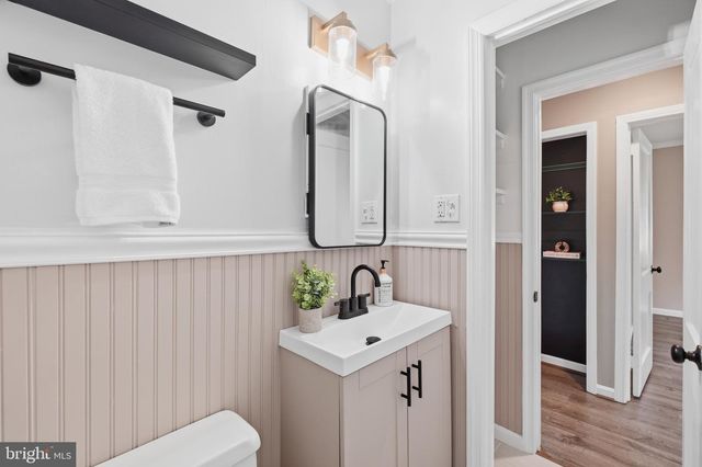 7712 FRANCES DR, Alexandria, VA 22306