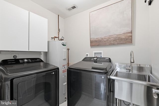 7712 FRANCES DR, Alexandria, VA 22306