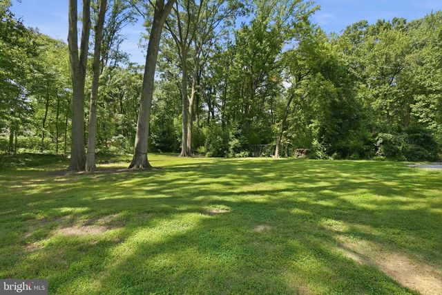 7712 FRANCES DR, Alexandria, VA 22306