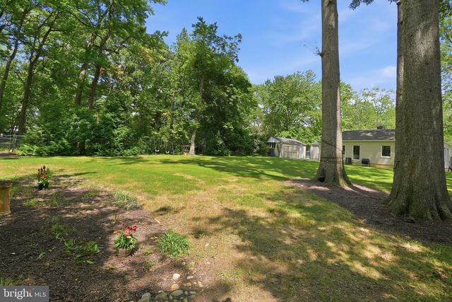 7712 FRANCES DR, Alexandria, VA 22306