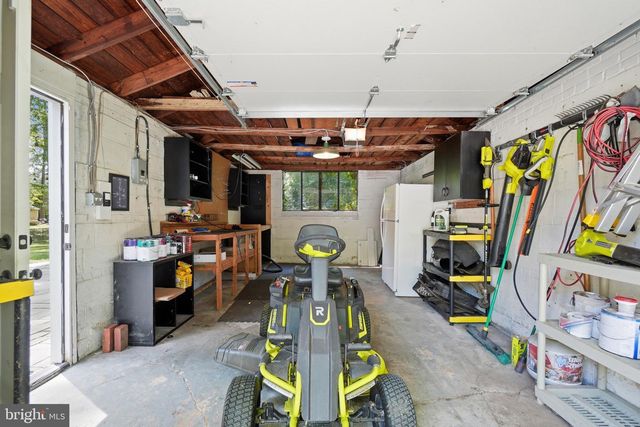 7712 FRANCES DR, Alexandria, VA 22306