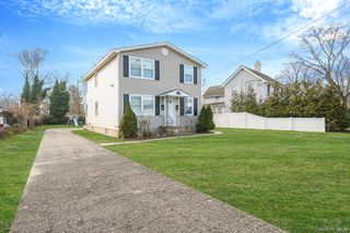 130 5th Avenue, Bay Shore, NY 11706