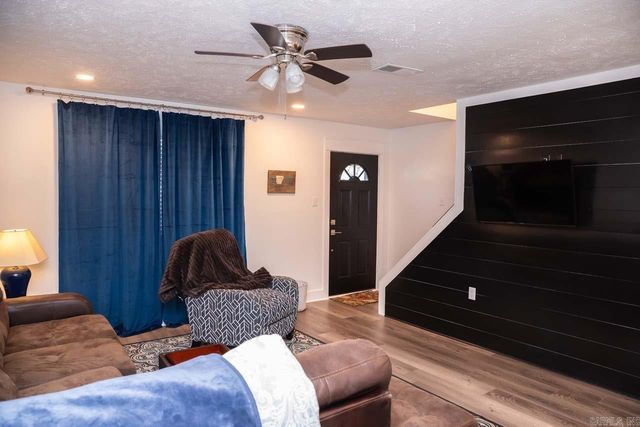 2207 Broadview Ave, Conway, AR 72034