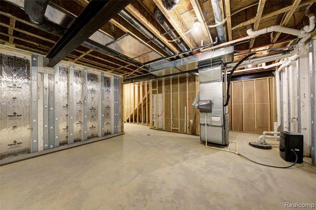 MOH 95 Gambrel Drive, Howell, MI 48843