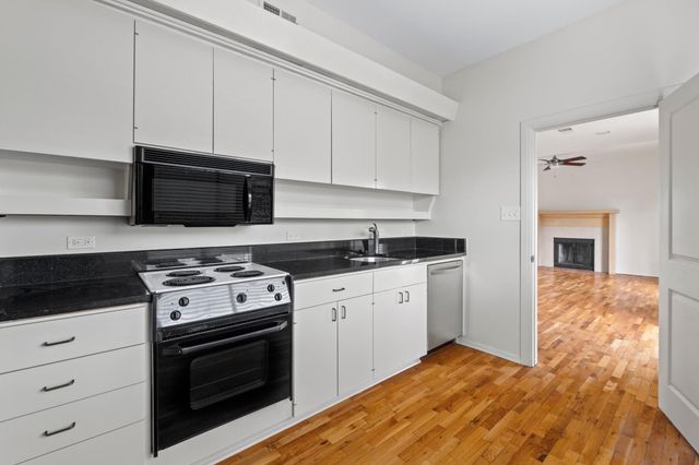 409 E 38th ST 305, Austin, TX 78705