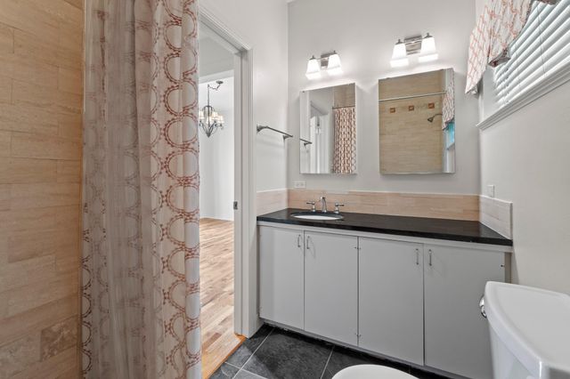 409 E 38th ST 305, Austin, TX 78705