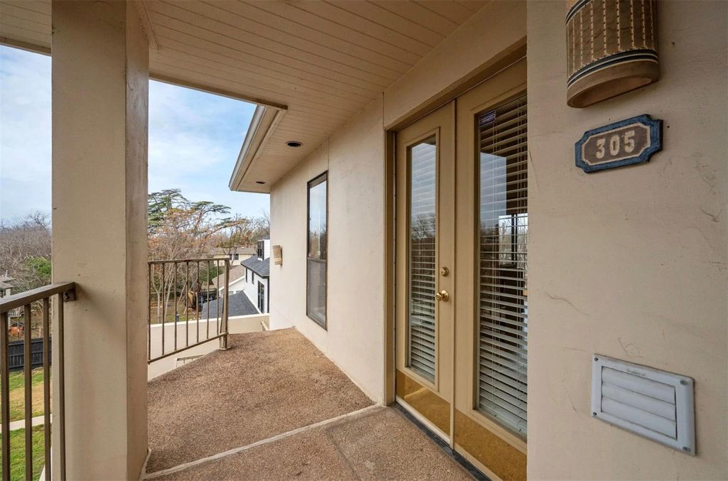 409 E 38th ST 305, Austin, TX 78705