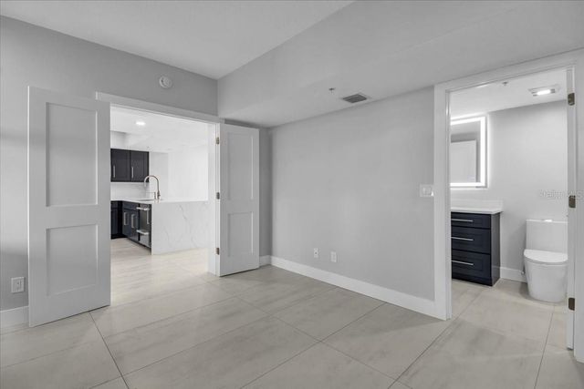 2020 HARBOURSIDE DRIVE 446, Longboat Key, FL 34228