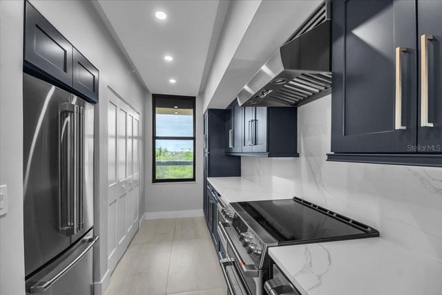 2020 HARBOURSIDE DRIVE 446, Longboat Key, FL 34228