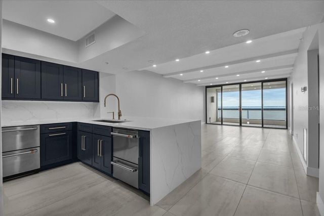 2020 HARBOURSIDE DRIVE 446, Longboat Key, FL 34228