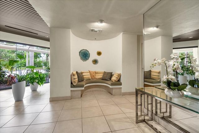 2020 HARBOURSIDE DRIVE 446, Longboat Key, FL 34228