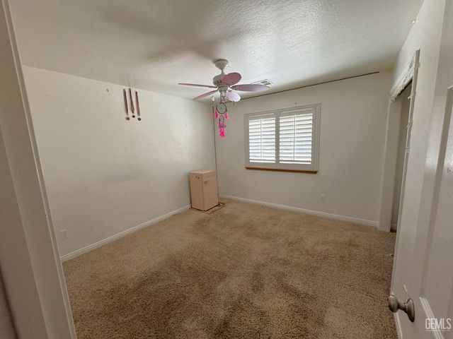 22477 Zurich Drive, Tehachapi, CA 93561