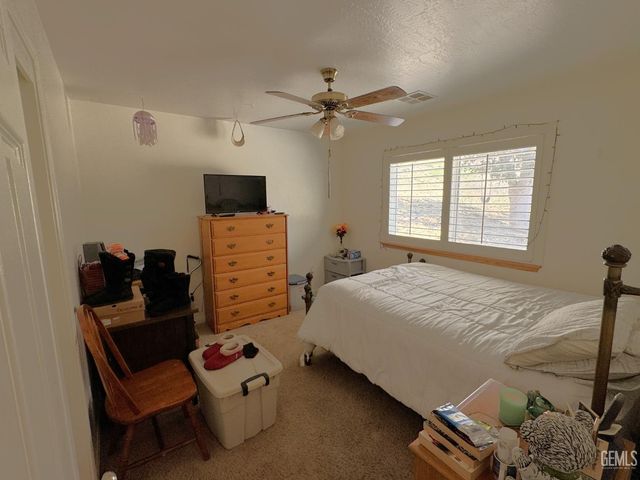 22477 Zurich Drive, Tehachapi, CA 93561