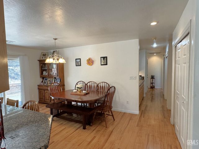 22477 Zurich Drive, Tehachapi, CA 93561