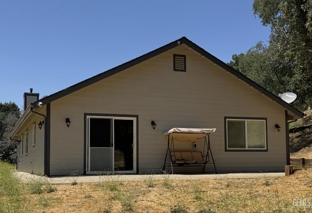 22477 Zurich Drive, Tehachapi, CA 93561