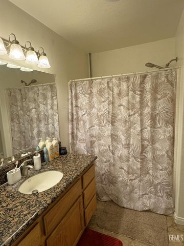 22477 Zurich Drive, Tehachapi, CA 93561