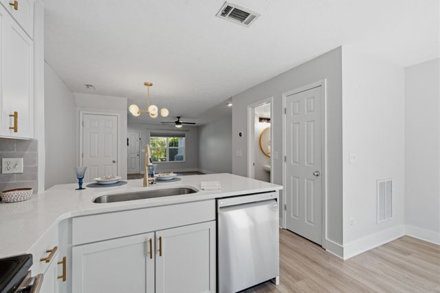 429 Shadow Glen Dr, Nashville, TN 37211
