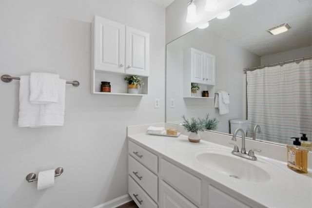 429 Shadow Glen Dr, Nashville, TN 37211