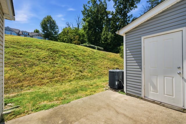 429 Shadow Glen Dr, Nashville, TN 37211